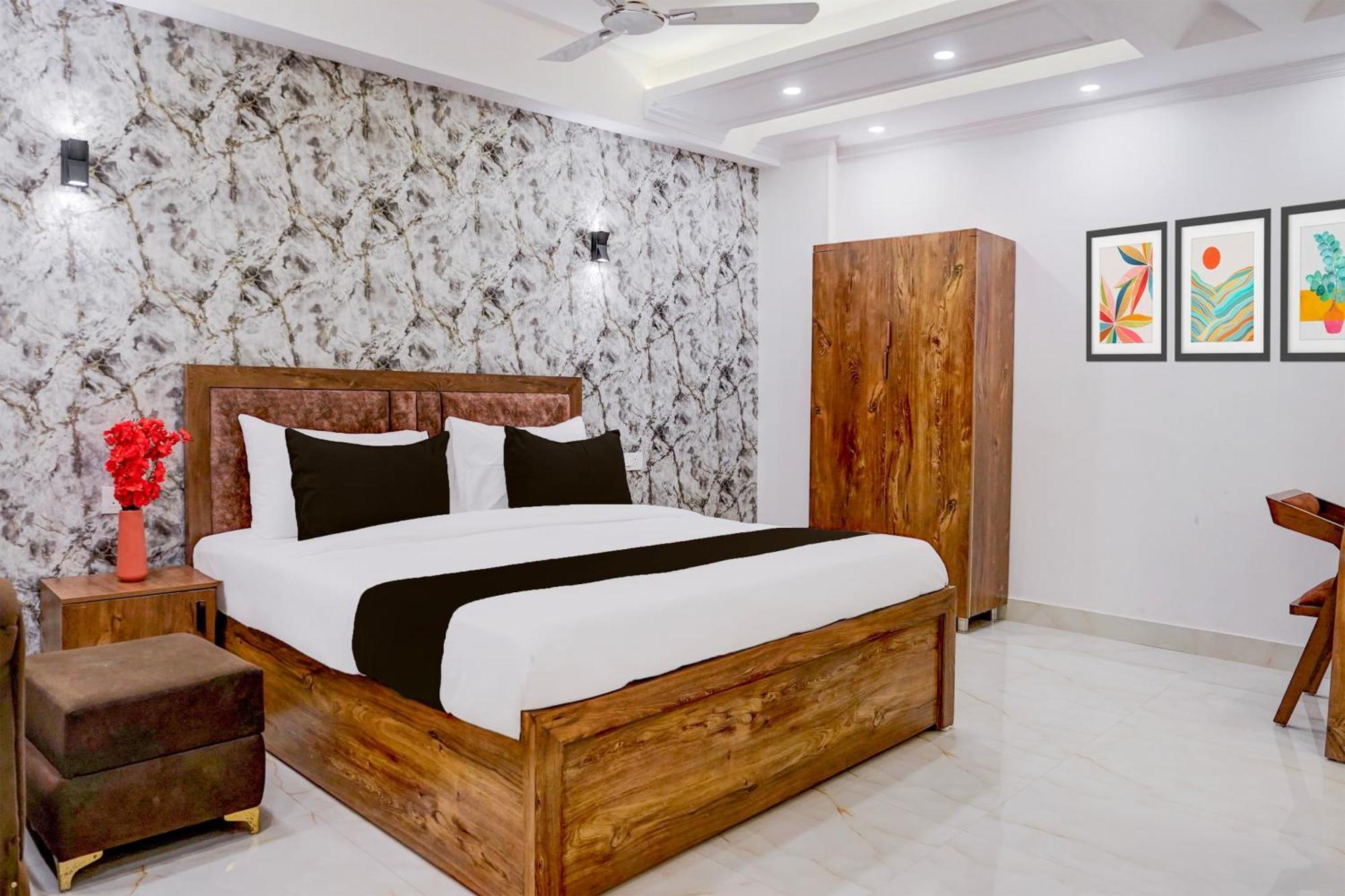 Townhouse Hotel Grand Emporio By Sbg Near Vaishali Metro Station Ghaziabad Exterior photo