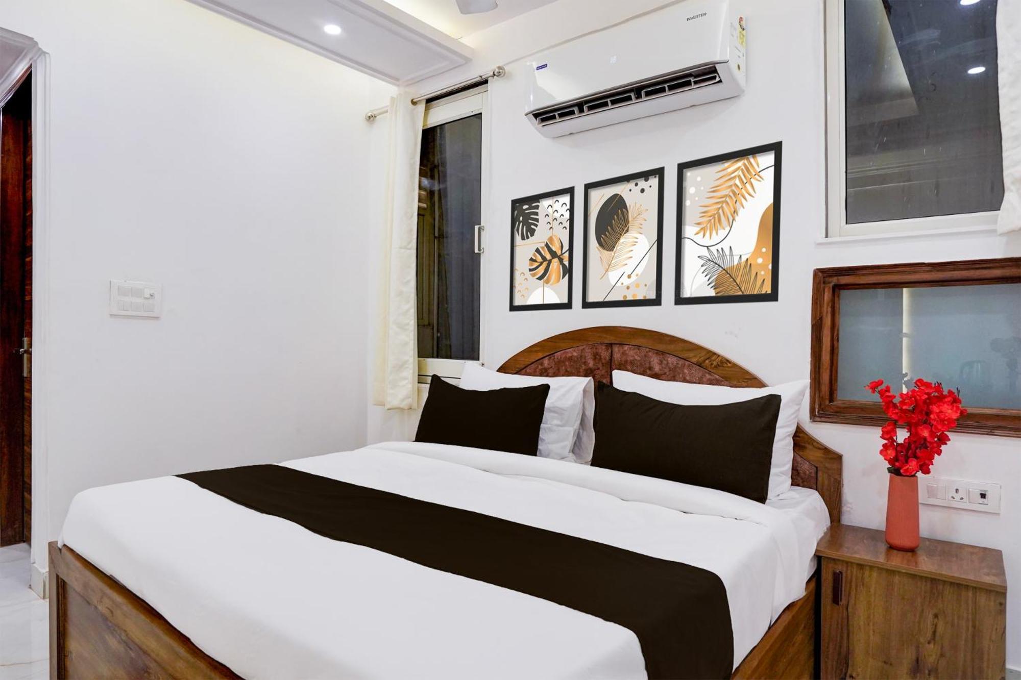 Townhouse Hotel Grand Emporio By Sbg Near Vaishali Metro Station Ghaziabad Exterior photo
