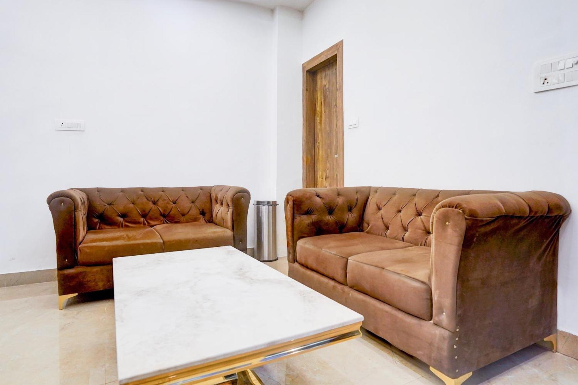 Townhouse Hotel Grand Emporio By Sbg Near Vaishali Metro Station Ghaziabad Exterior photo